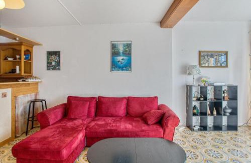 Saint-Jacut-de-la-Mer Apartment | Cozy 2-Bedroom Apartment with Terrace & Wifi in Saint Jacut