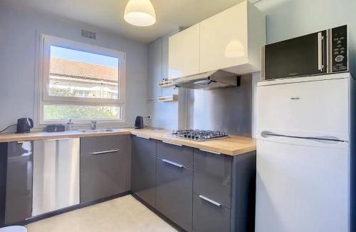 La Varenne Saint-Hilaire Apartment | Stylish Apartment Near Paris with Included Parking