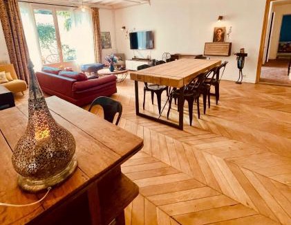 Le Parc Saint-Maur Apartment | Inviting Apartment by the Marne: Family-Friendly Retreat