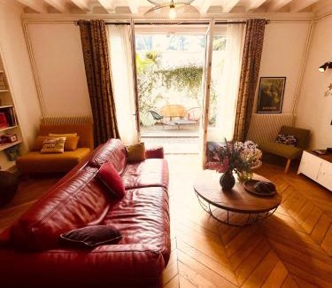 Le Parc Saint-Maur Apartment | Inviting Apartment by the Marne: Family-Friendly Retreat