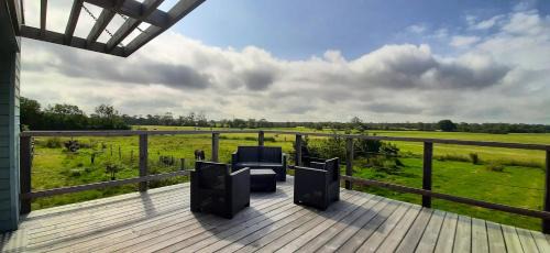 Saint-Pierre-du-Mont Apartment | Spacious Apartment at Manoir de Mauny with Family-Friendly Amenities