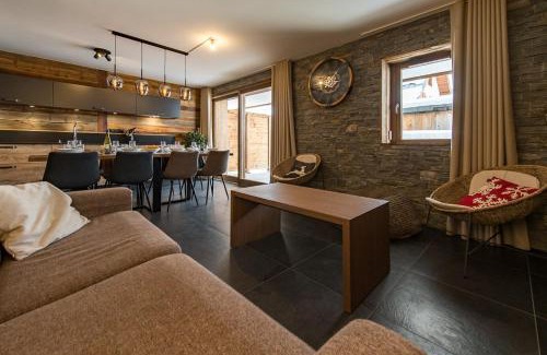 Saint-Sorlin-d'Arves Apartment | Cozy Apartment with Terrace in the Heart of the Village