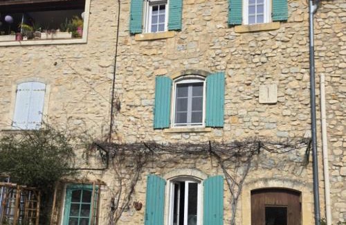 Vitrolles-en-Luberon Apartment | Appartement Gîte d'Etape Vitrolles en Luberon