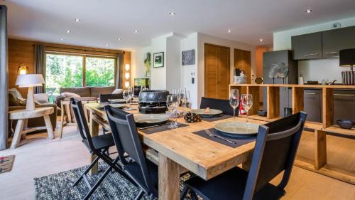 Les Praz-de-Chamonix Apartment | Discover Appartement Green: 4-Star Stay with Family Amenities
