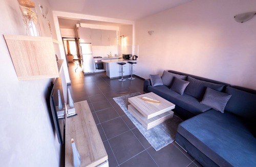 Majorelle Apartment | Central Marrakech Retreat: Guéliz Majorelle with Breakfast