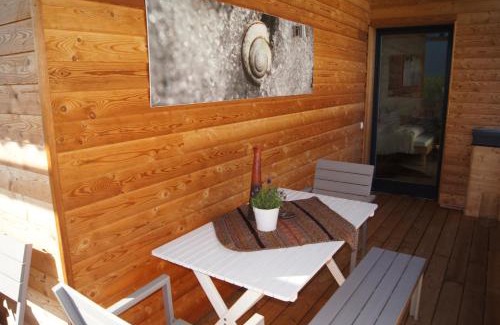 Millstatt Apartment | Elegant Appartement Györi: Oceanfront with Amazing Views