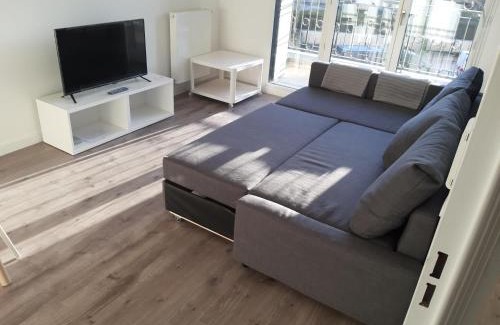 Clamart Apartment | Panoramic Lakefront Apartment: Guest Rated 9/10, Family-Friendly