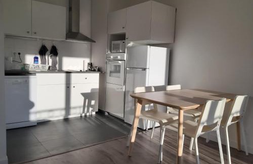 Clamart Apartment | Panoramic Lakefront Apartment: Guest Rated 9/10, Family-Friendly