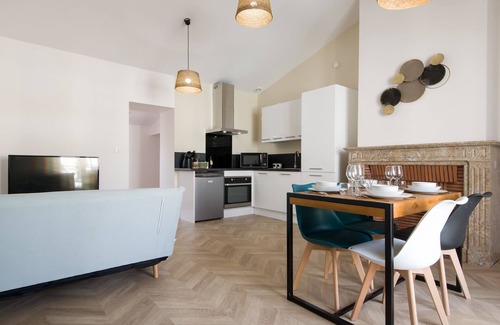Rochefort Apartment | Top-Rated Apartment in Rochefort - Pet & Child Friendly!