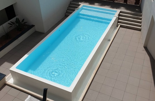 Riou - Petit Juas - Av de Grasse Apartment | Elegant Appartement Haut Standing with Pool Access
