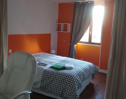 Pesmes Apartment | Elegant T4: Family-Friendly Comfort for Your Stay