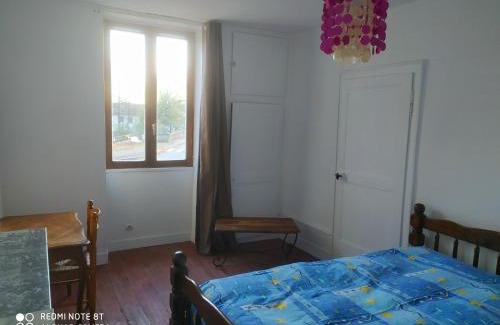 Pesmes Apartment | Elegant T4: Family-Friendly Comfort for Your Stay