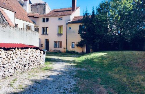 Gray Apartment | Child-Friendly Appartement Hirondelle for Memorable Stays