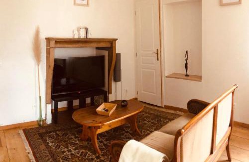 Gray Apartment | Child-Friendly Appartement Hirondelle for Memorable Stays