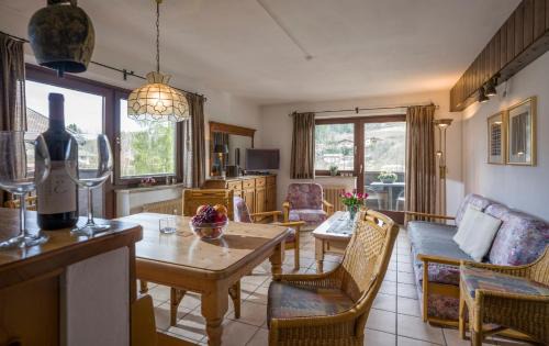 Reith bei Kitzbuehel Apartment | Family-Friendly Appartement Hornblick with Pool Access