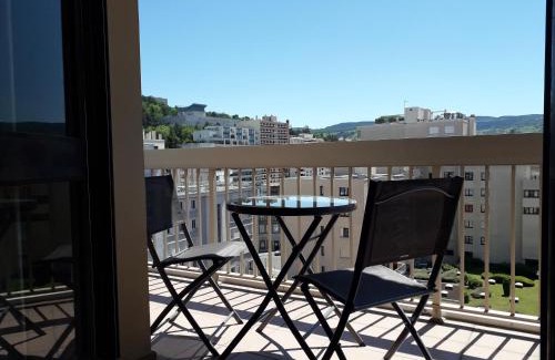 Saint-Roch - Badouillere - Chavanelle Apartment | Central Apartment with Garage - Ideal for Families!