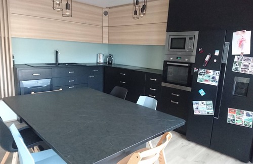 Cran-Gevrier Apartment | Family-Friendly Apartment Steps from the Old Town & Lake