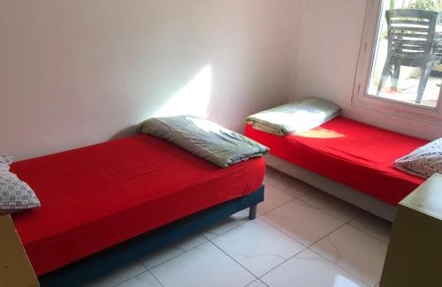 Stains Apartment | Ideal Apartment for Workers - No Tourism Pressure