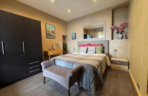 Cap d'Ail Apartment | Oceanfront Appartement Jardin Exotique with Pet-Friendly Perks