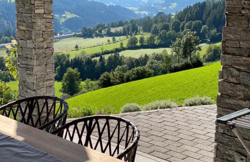 Eben im Pongau Apartment | Top-Rated Appartement Josef with Pool & Hot Tub Experience