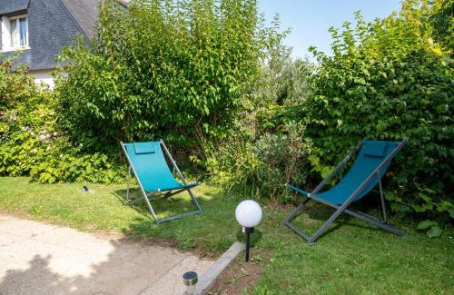 Damgan Apartment | Oceanfront Escape at Appartement Ker Glaz with Ocean Views