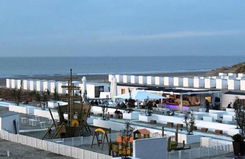 Heist Apartment | Oceanfront Appartement Knokke-Heist with Pet-Friendly Perks