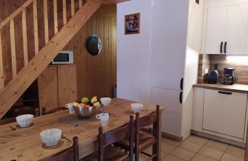 Les Carroz-d'Araches Apartment | Cozy Appartement L'Ecureuil - Steps from Slopes & Village