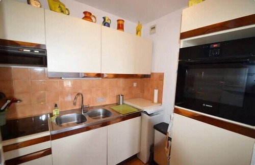 Agay Apartment | Oceanfront Appartement l'Olivier: A Relaxing Getaway