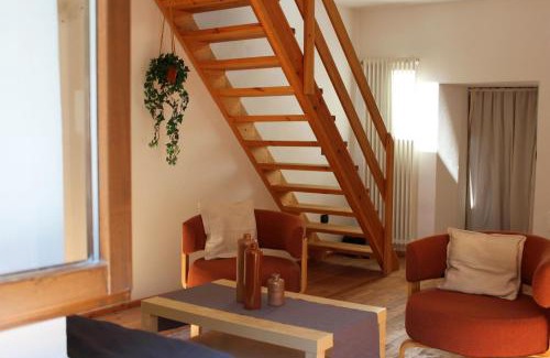 Vercana Apartment | Inviting Appartement La Nicchia Vercana with Ocean View