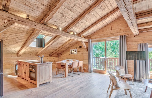 Combloux Apartment | Discover Appartement La Pause de l'Ours - Pet Friendly Stay