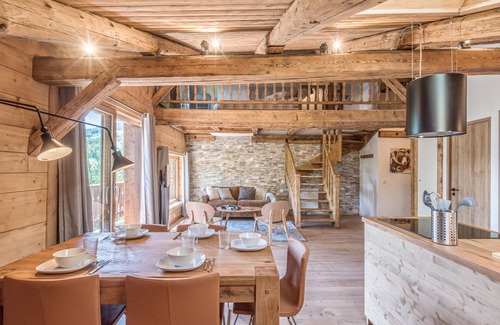 Combloux Apartment | Discover Appartement La Pause de l'Ours - Pet Friendly Stay