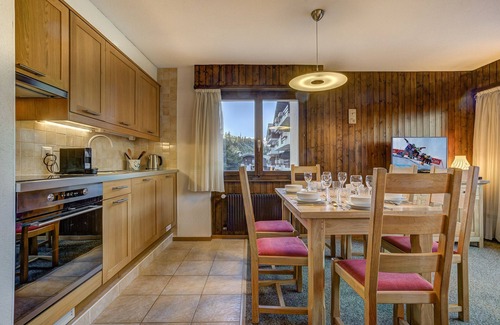 La Tzoumaz Apartment | Top-Rated Appartement LaForet 35 with Lake Views