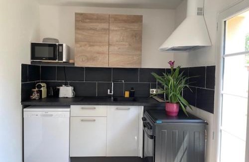 Hargeville Apartment | Pet-Friendly Appartement Lavande for 6 with Mezzanine