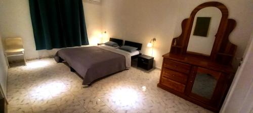 Lome Apartment | Cozy Appartment LCLLK 228: Guest Rated 9/10 & Pet Friendly