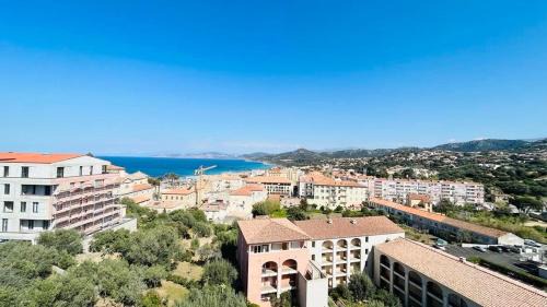 L'Ile-Rousse Apartment | Family-Friendly Stay at Appartement Le Clos L'ILE ROUSSE