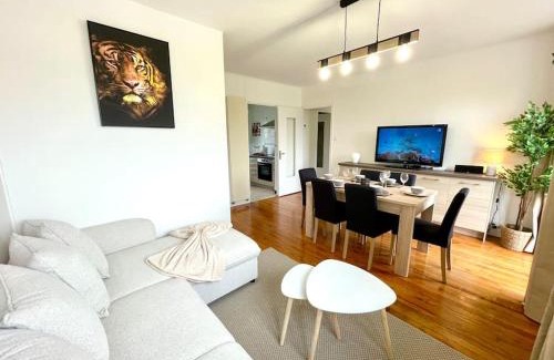 Oyonnax Apartment | Family-Friendly Appartement Le Cosy - Renovated 3 Bedrooms