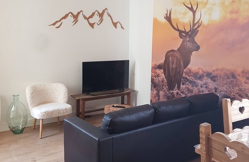 Porte-Puymorens Apartment | Family-Friendly Appartement Le Cerf at Ski Slopes