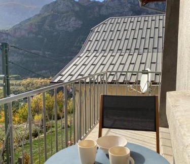 La Roche-de-Rame Apartment | Guest Rated: Appartement Le Lauzet with Family-Friendly Amenities