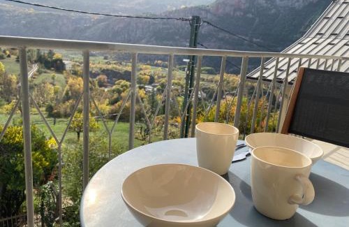 La Roche-de-Rame Apartment | Guest Rated: Appartement Le Lauzet with Family-Friendly Amenities