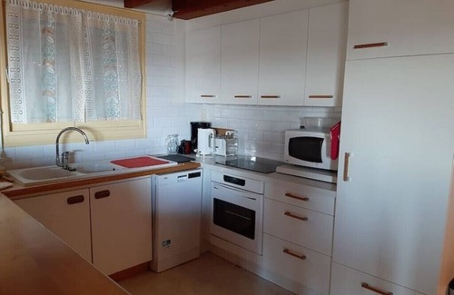 Granville Apartment | Relaxing Oceanfront Stay at Appartement Le Petit Michelet