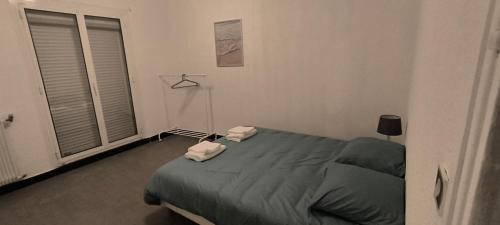 Les Sablettes Apartment | Seaside Retreat: Appartement Les Sablettes for Families