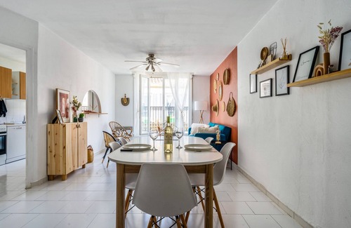 Noailles Apartment | Oceanfront Appartement Liberty - Welkeys with Spa & Breakfast