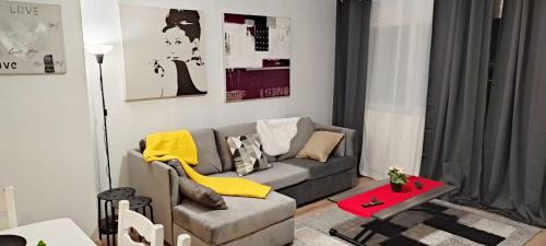 Mons-en-Baroeul Apartment | Modern Lille Apartment with Free WiFi & Parking Options
