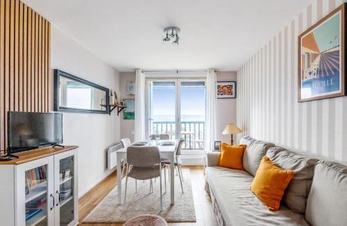 Blonville-sur-Mer Apartment | Pet-Friendly Appartement Loma - Guest Rated 10/10