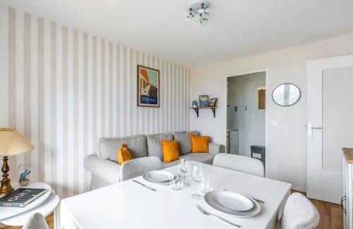 Blonville-sur-Mer Apartment | Pet-Friendly Appartement Loma - Guest Rated 10/10