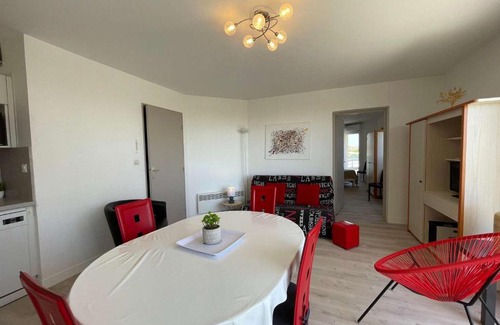 Saint-Jean-de-Monts Apartment | Seaside Apartment with Heated Pool and Parking Near Beach