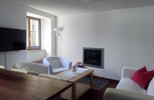 Intragna Apartment | Pet-Friendly Luigi Loft: Guest Rated 9.5 for Families