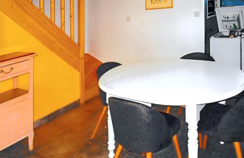 Lancon-Provence Apartment | Perfect 2-Bedroom Apartment with Pool & Garden in Provence