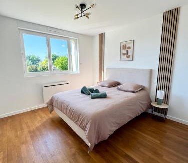 Montlucon Apartment | Appartement lumineux avec jardin