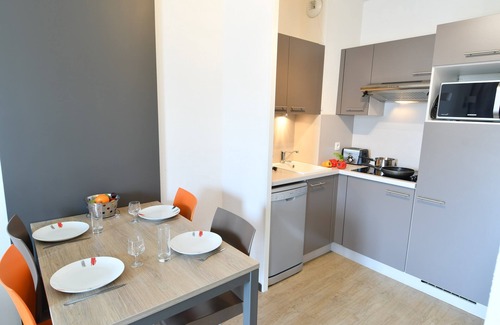Bordeaux-Lac Condo | Bright Appartement with Pool and Spa Access Available